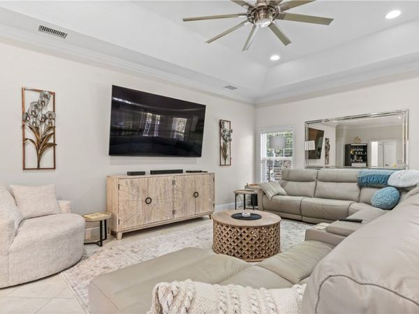 5850 Magnolia Lane, Unit 16, Vero Beach, FL 32967