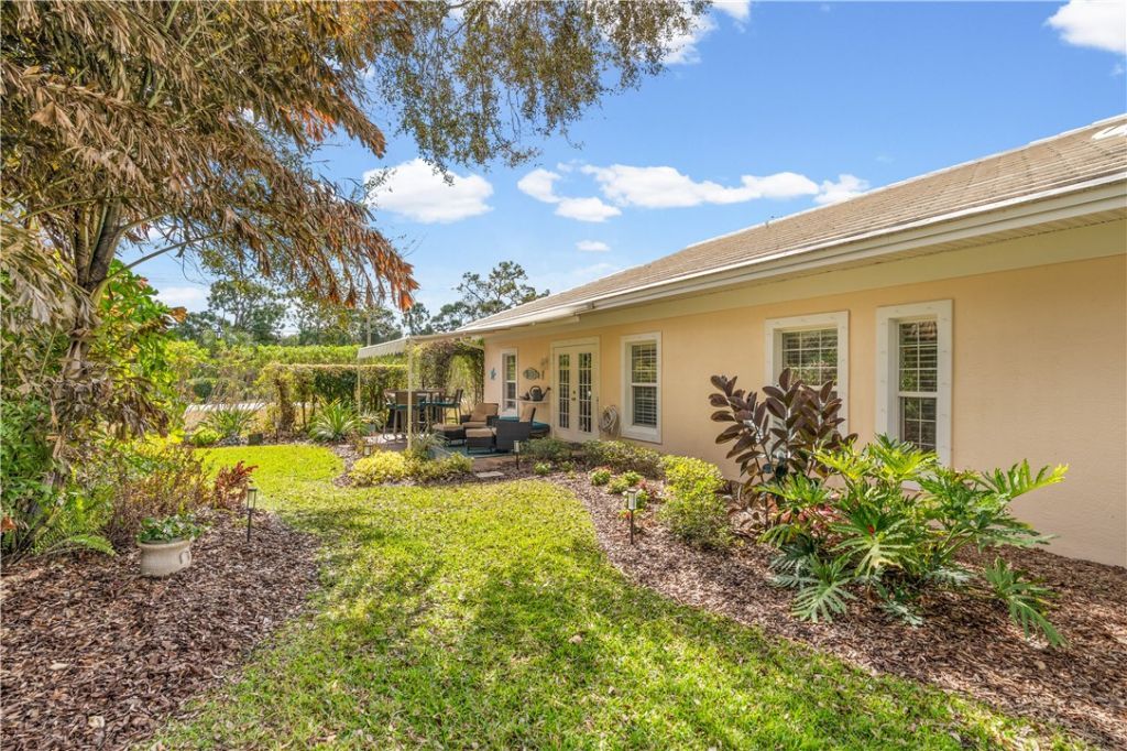 5850 Magnolia Lane, Unit 16, Vero Beach, FL 32967 Photo