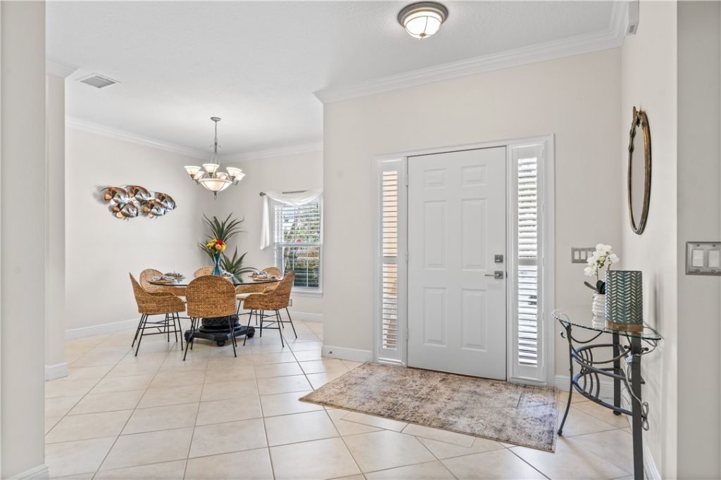 5850 Magnolia Lane, Unit 16, Vero Beach, FL 32967 Photo
