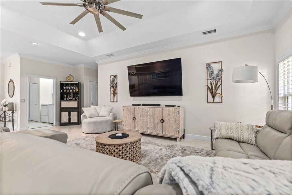 5850 Magnolia Lane, Unit 16, Vero Beach, FL 32967 Photo