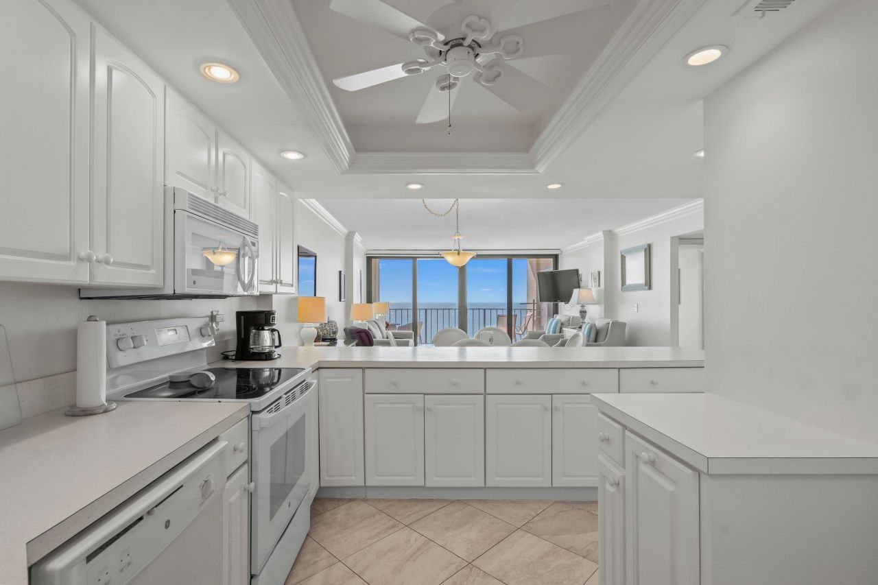 10200 Beach Club Dr.  Photo 14