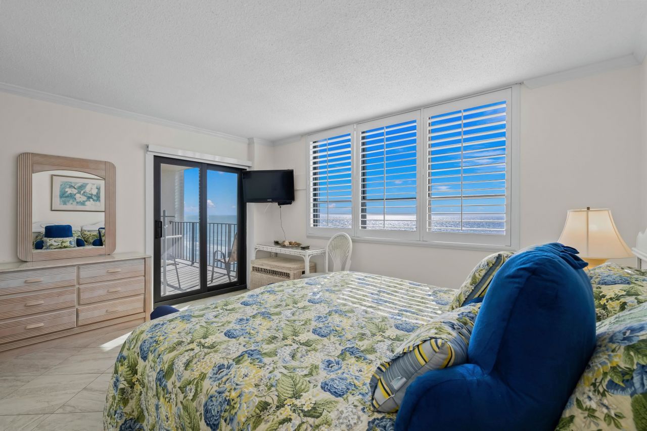 10200 Beach Club Dr.  Photo 18