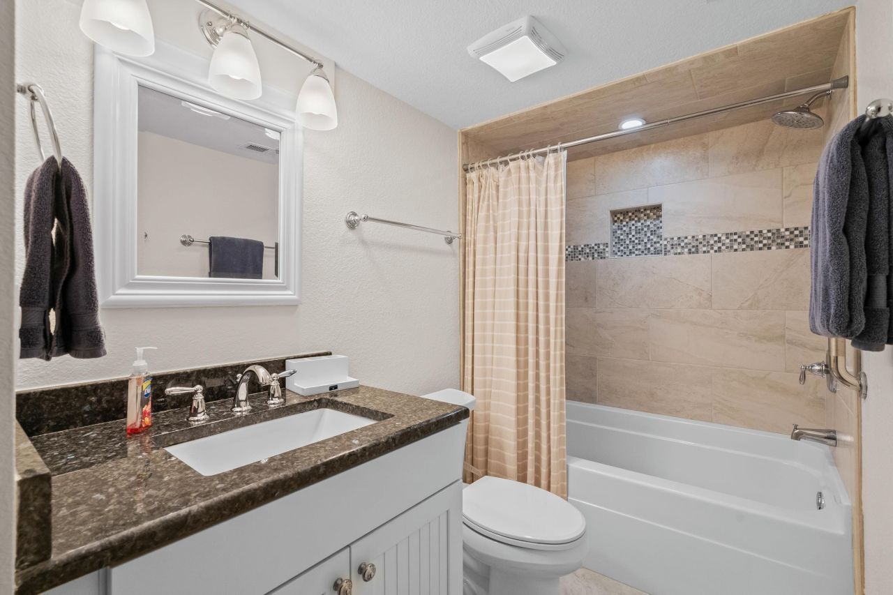 10200 Beach Club Dr.  Photo 23