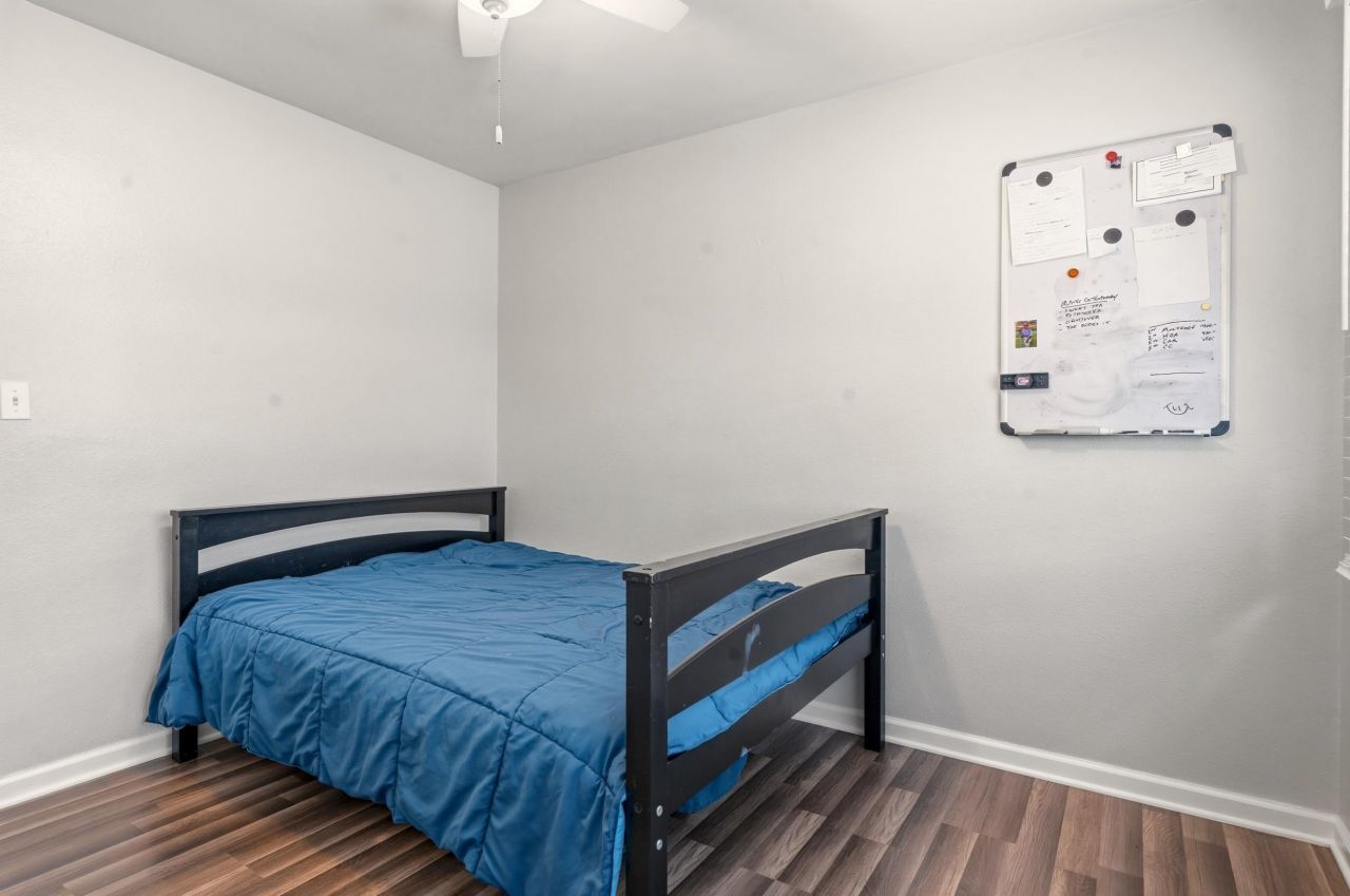 548 Juniper Dr.  Photo 10