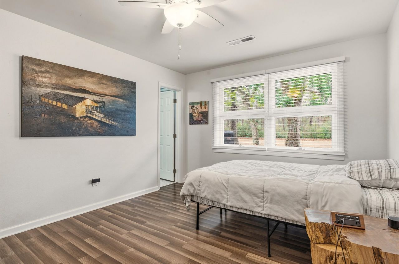 548 Juniper Dr.  Photo 13