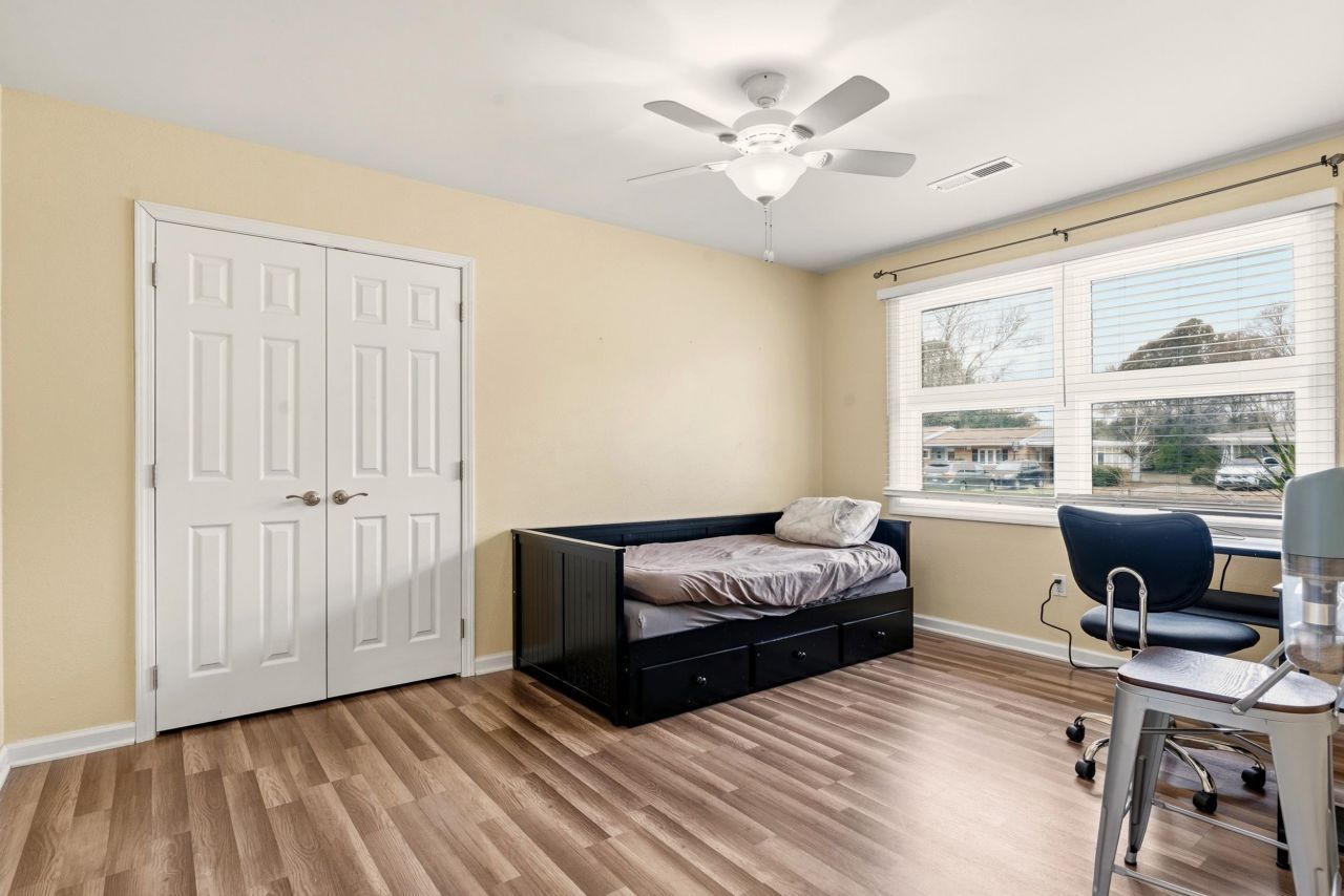 548 Juniper Dr.  Photo 16