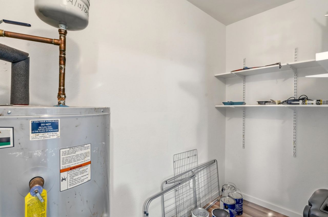 548 Juniper Dr.  Photo 18