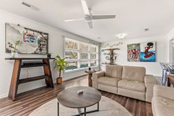 548 Juniper Dr.  photo 4