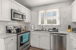 548 Juniper Dr.  photo 4