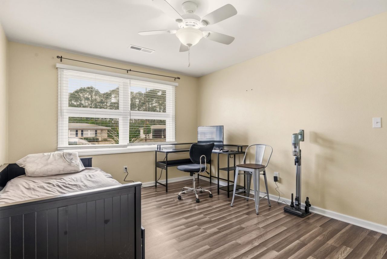 548 Juniper Dr.  Photo 20