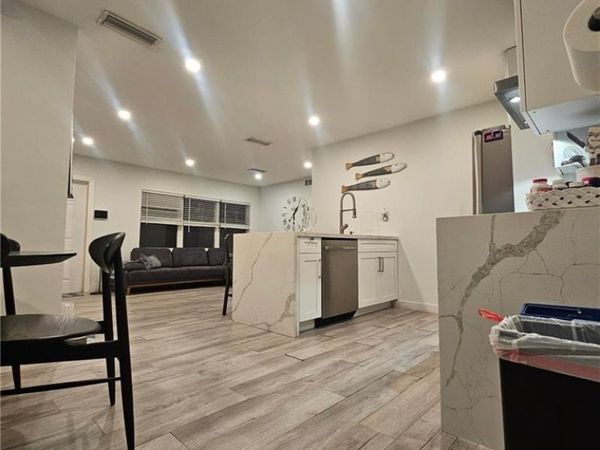 330 NE 59th CT, FORT LAUDERDALE, FL 33334