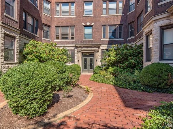 377 N Taylor Avenue, Unit 1S, St Louis, MO 63108