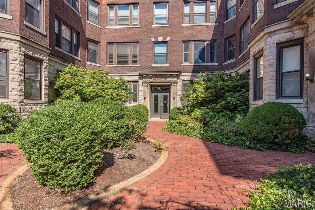 377 N Taylor Avenue , Unit 1S, Saint Louis, MO 63108 Main Photo