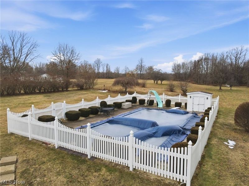 255 N Amboy Road , Conneaut, OH 44030 Photo 3