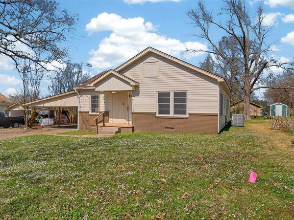 404 Rogers Avenue, Henderson, TX 75654