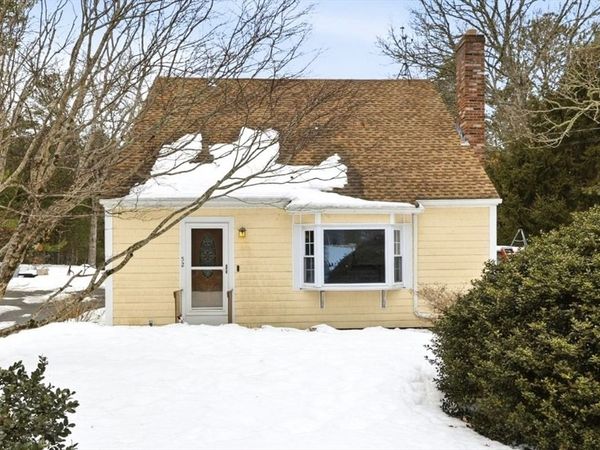 52 Birch St, Plymouth, MA 02360