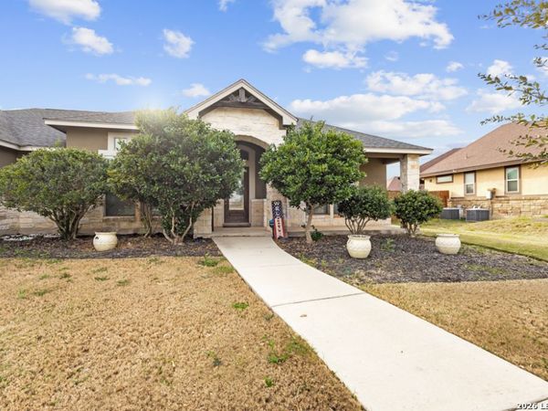 105 Grand View, Floresville, TX 78114