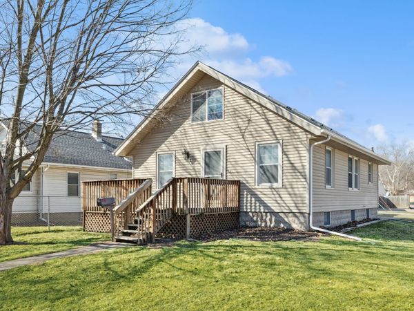 3202 Jackson Avenue , Davenport, IA 52802
