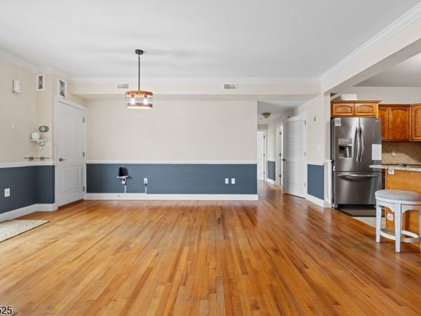 902 N 5Th St, Newark, NJ 07107