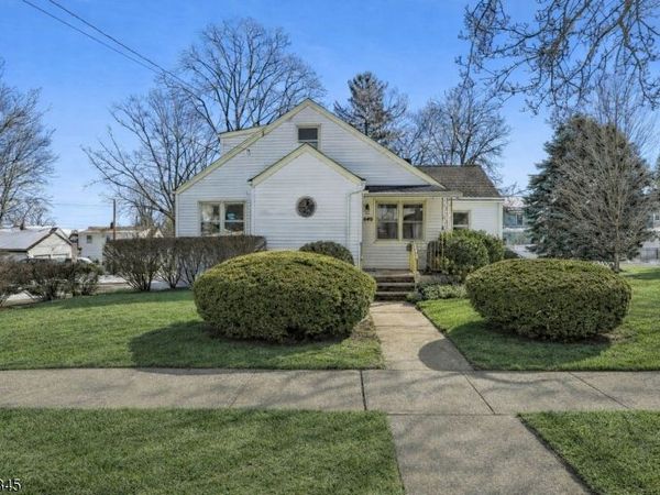 649 8Th St, Carlstadt, NJ 07072