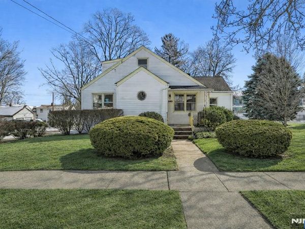 649 8th Street, CARLSTADT, NJ 07072