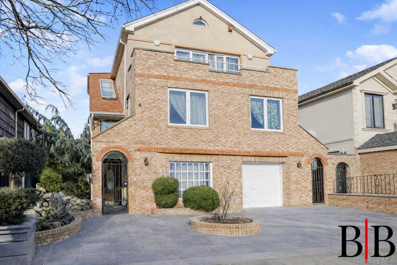 215 Arkansas Drive , Brooklyn, NY 11234 Main Photo