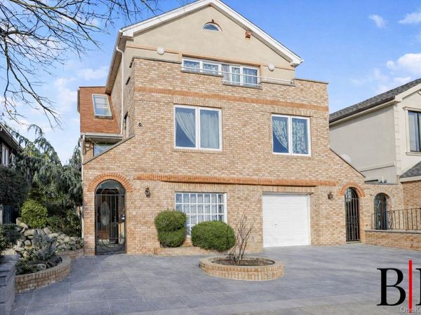 215 Arkansas Drive , Brooklyn, NY 11234