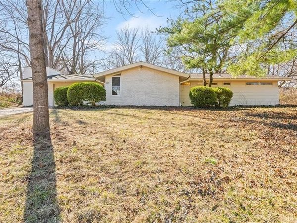 115 W 96th Street, Kansas City, MO 64114