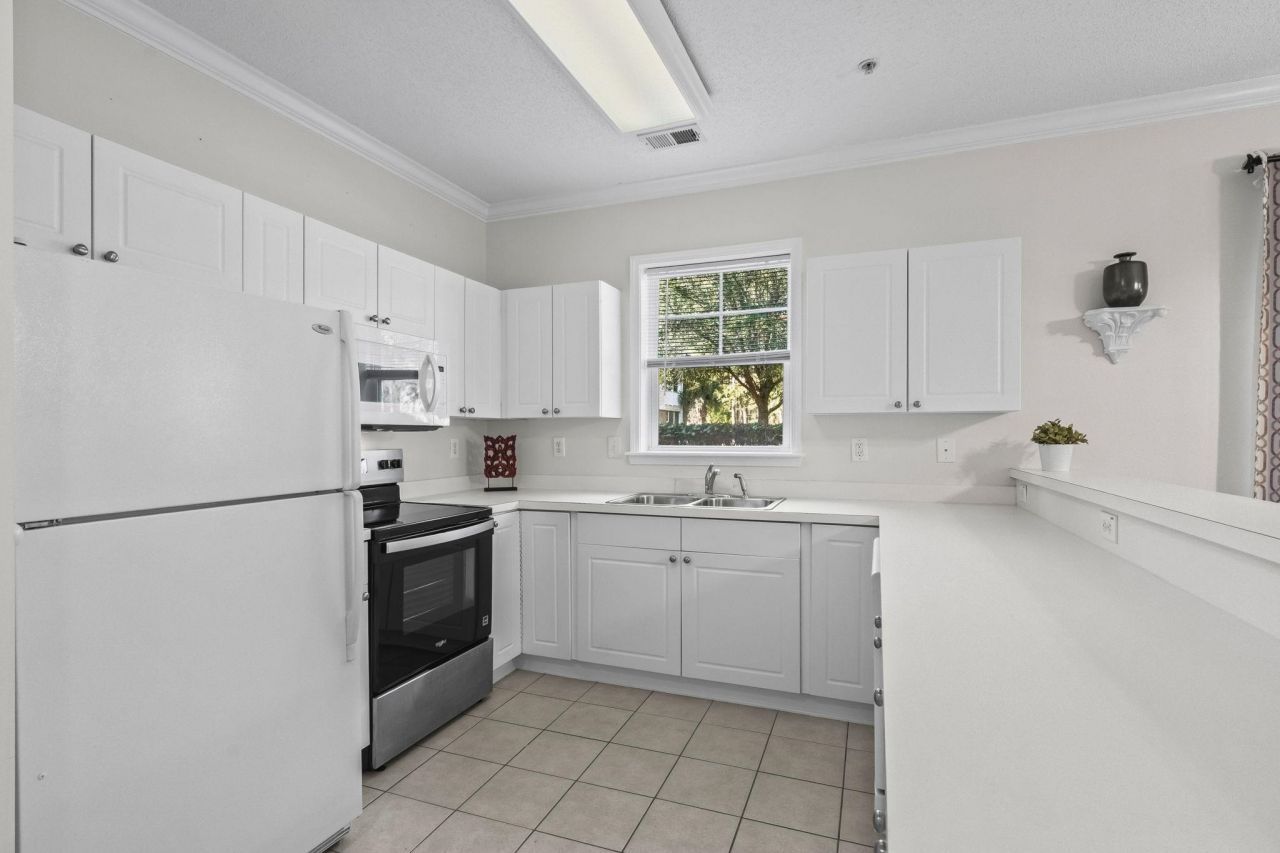 6253 Catalina Dr.  Photo 13