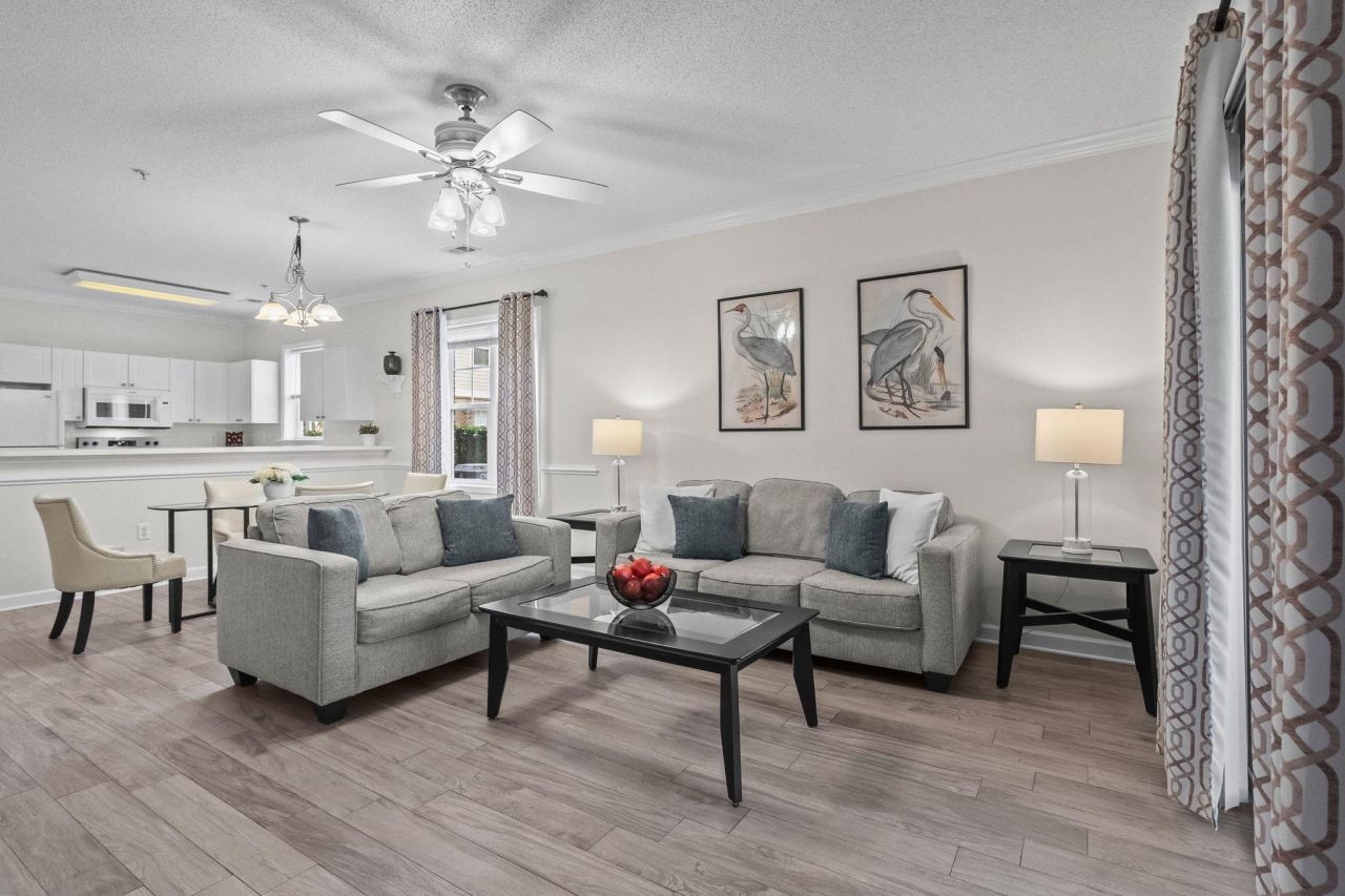 6253 Catalina Dr.  Photo 8