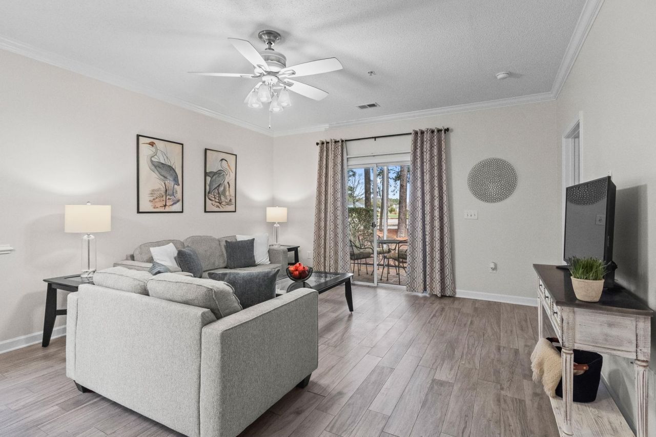 6253 Catalina Dr.  Photo 9