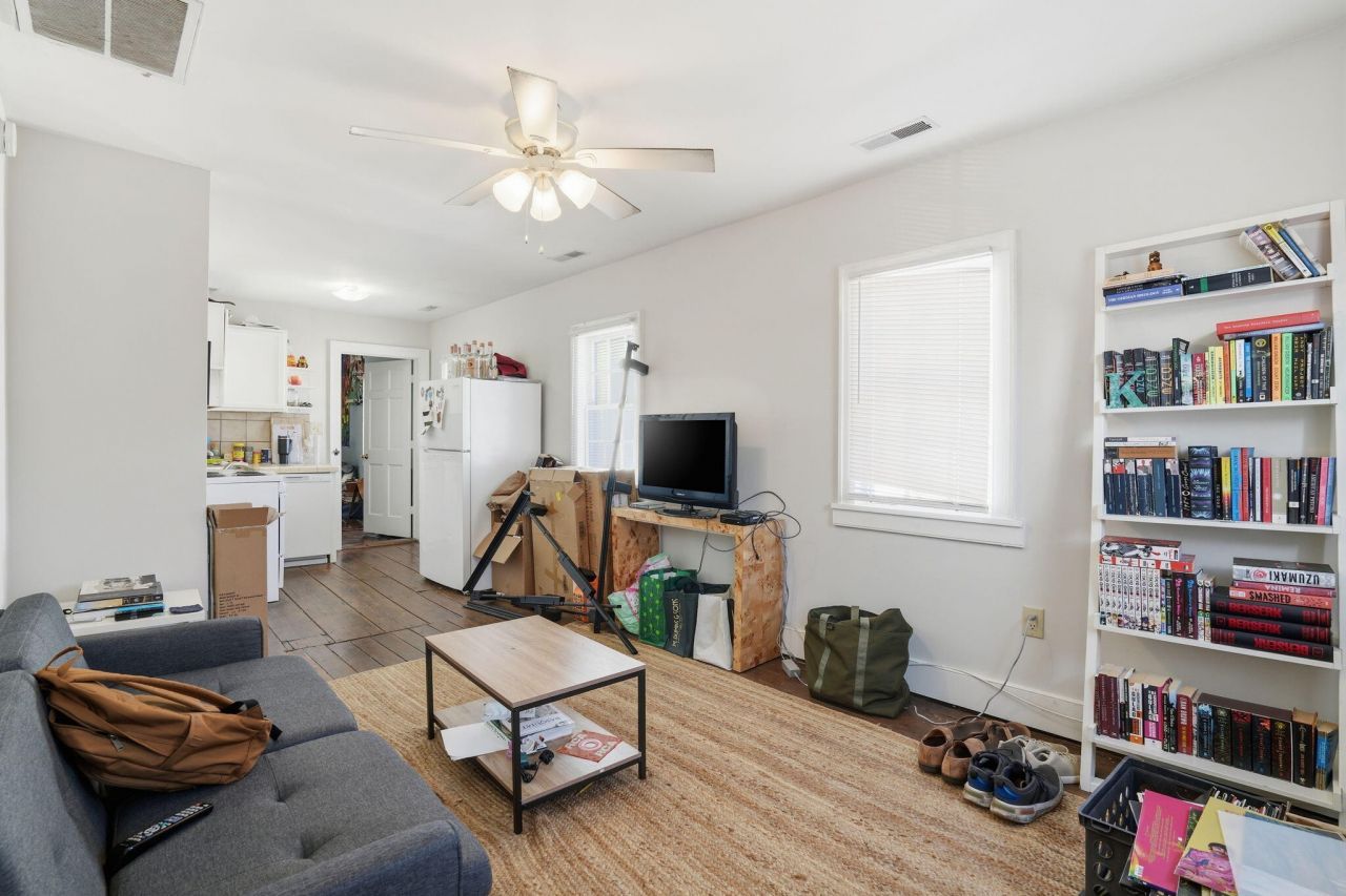 163 Coming Street Photo 15