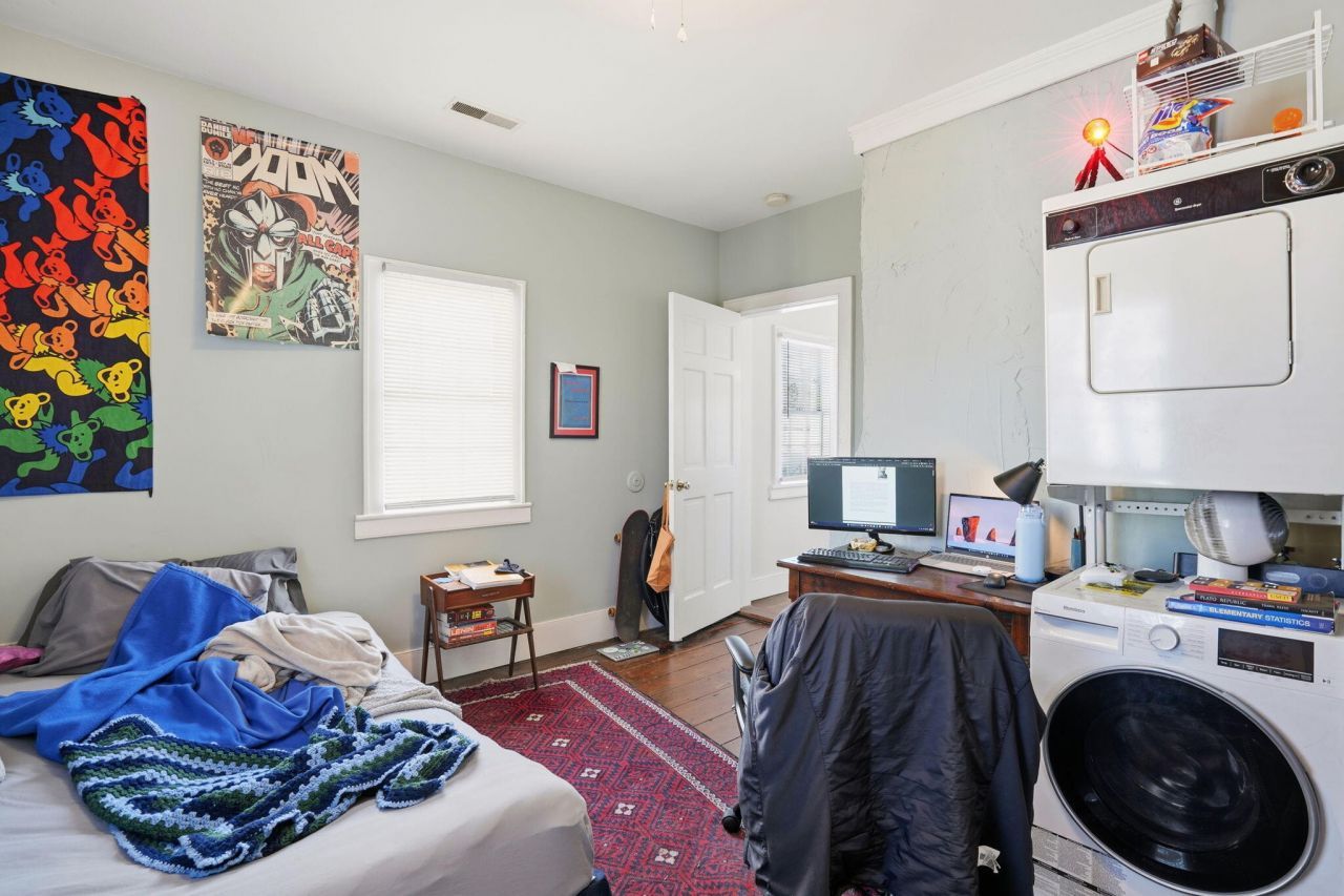 163 Coming Street Photo 19