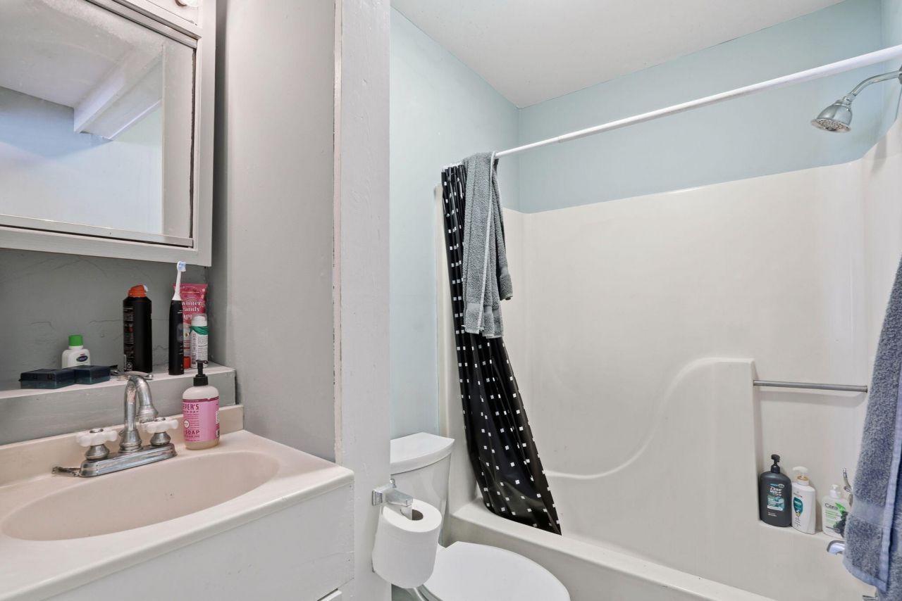 163 Coming Street Photo 39