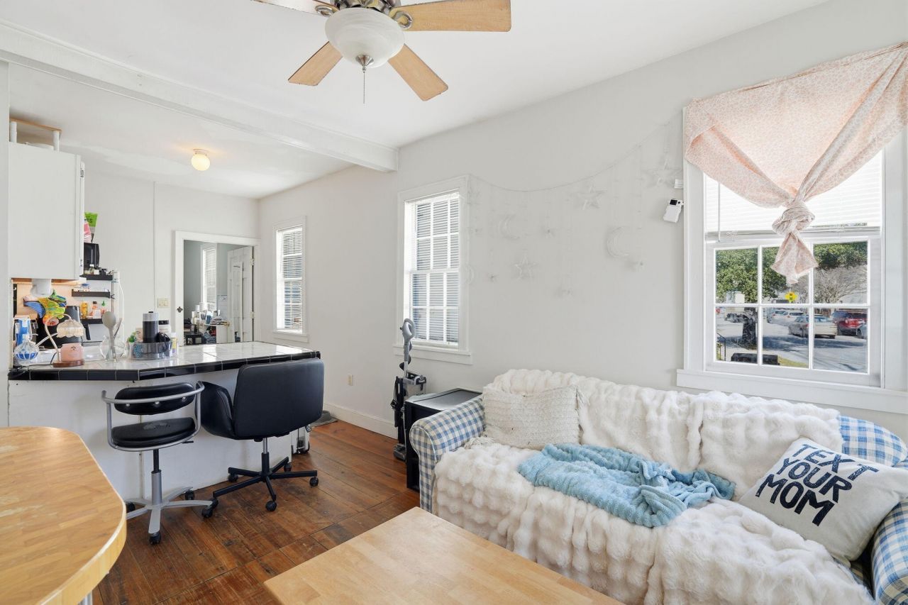 163 Coming Street Photo 8