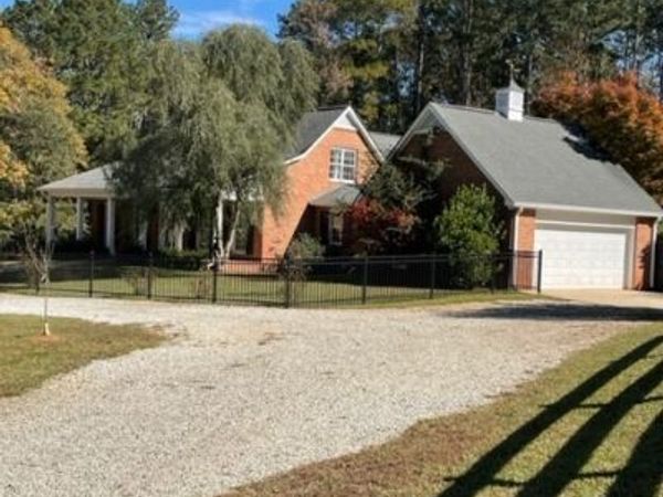 839 Sandy Creek Road, Fayetteville, GA 30214