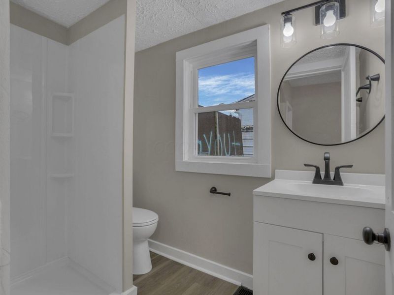 1004 W Fair Avenue , Lancaster, OH 43130 Photo 6