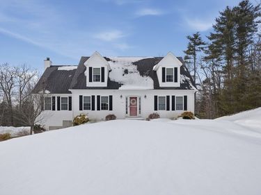 110 Pondview Road, East Brookfield, MA 01515