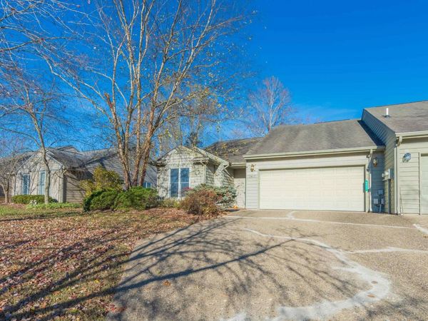 9417 S Harbour Pointe Drive, Bloomington, IN 47401