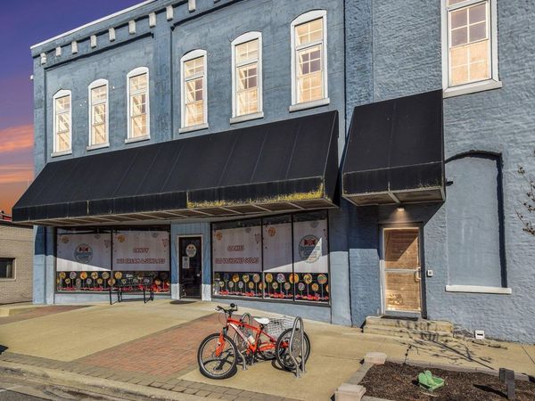 100 W Market Street, Unit 2C, Warsaw, IN 46580