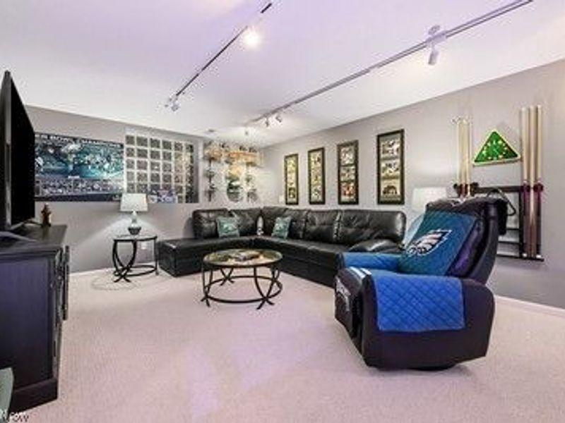 637 Hunters Trail , Akron, OH 44313 Photo 12