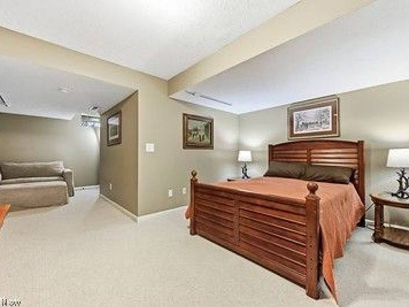 637 Hunters Trail , Akron, OH 44313 Photo 16