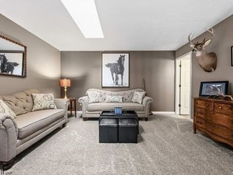 637 Hunters Trail , Akron, OH 44313 Photo 22