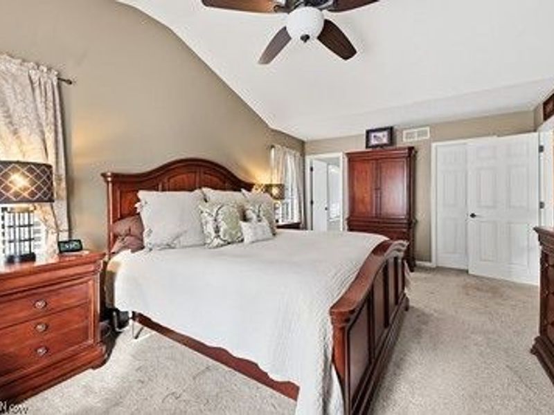 637 Hunters Trail , Akron, OH 44313 Photo 37