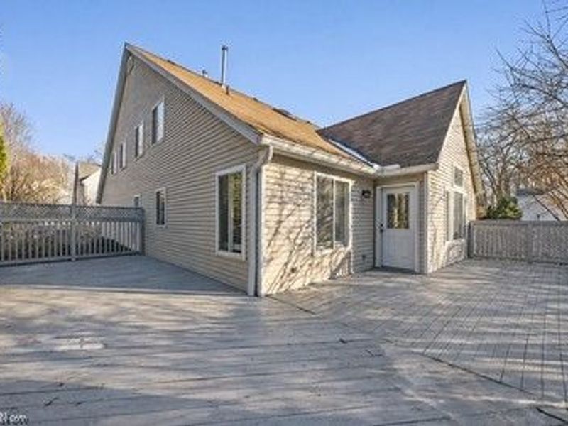 637 Hunters Trail , Akron, OH 44313 Photo 6