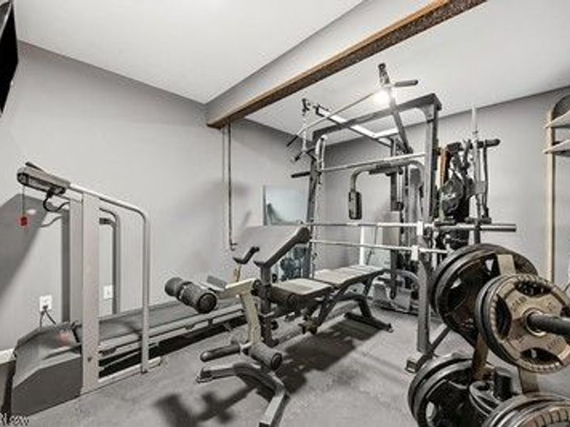 637 Hunters Trail , Akron, OH 44313 Photo 8