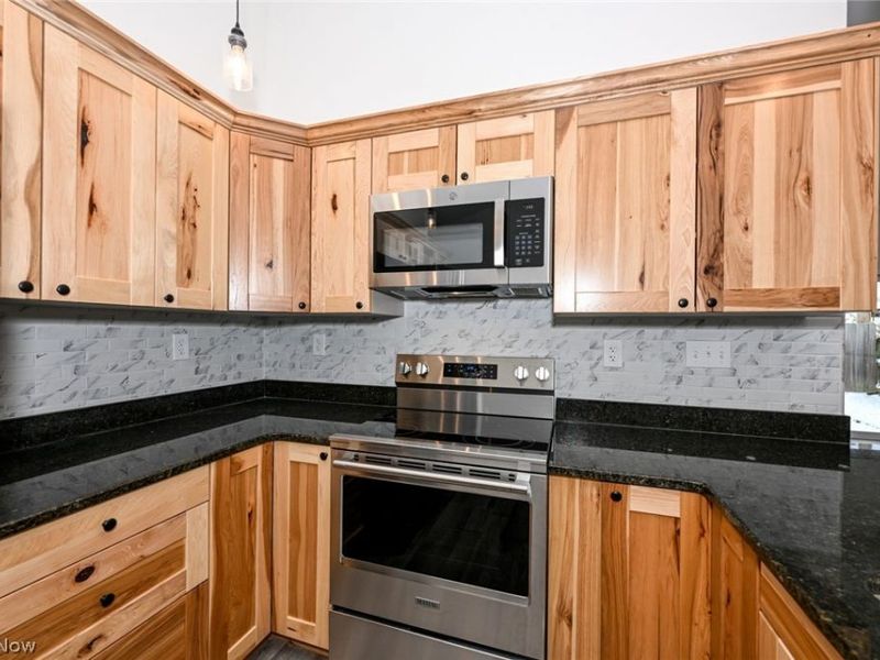 10209 Bryant Avenue , Columbia Station, OH 44028 Photo 16