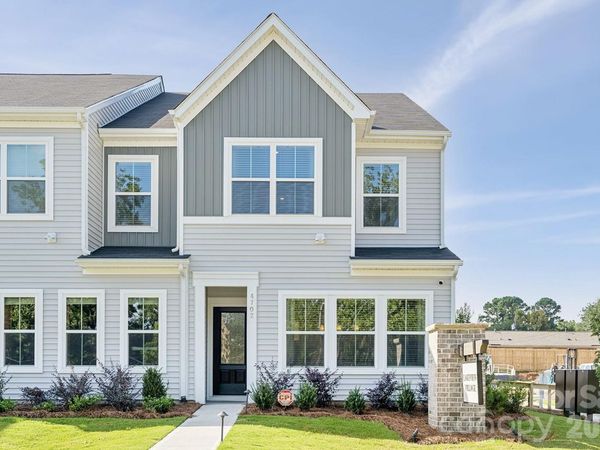 4618 Lakeview Road N, Unit 3, Charlotte, NC 28216