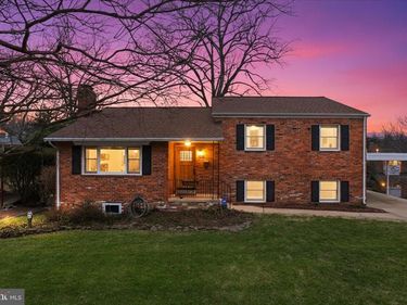 3936 N WAKEFIELD STREET, ARLINGTON, VA 22207