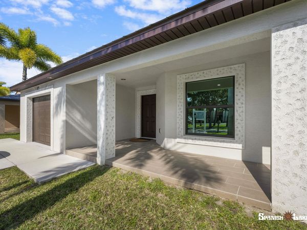 2 Palo Alto Lane, Port Saint Lucie, FL 34952